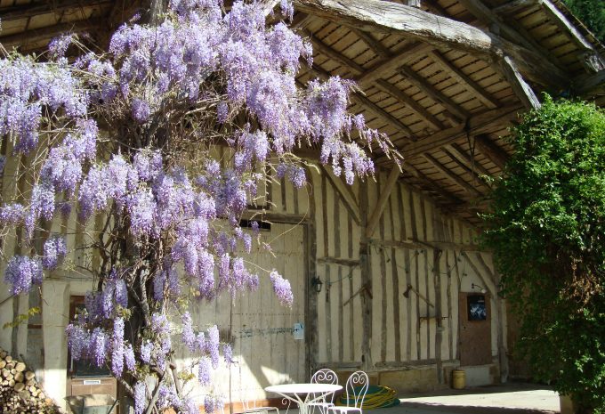 05 Covered barn, games area