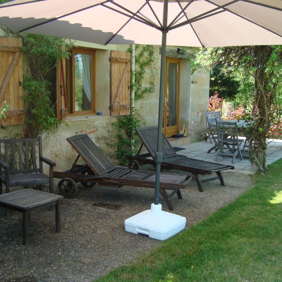 10 Duck Cottage sun terrace overlooking the grounds