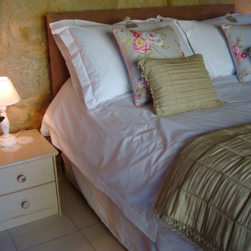Drake Cottage bedroom