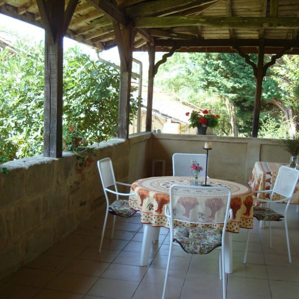 Drake Cottage, large covered terrace