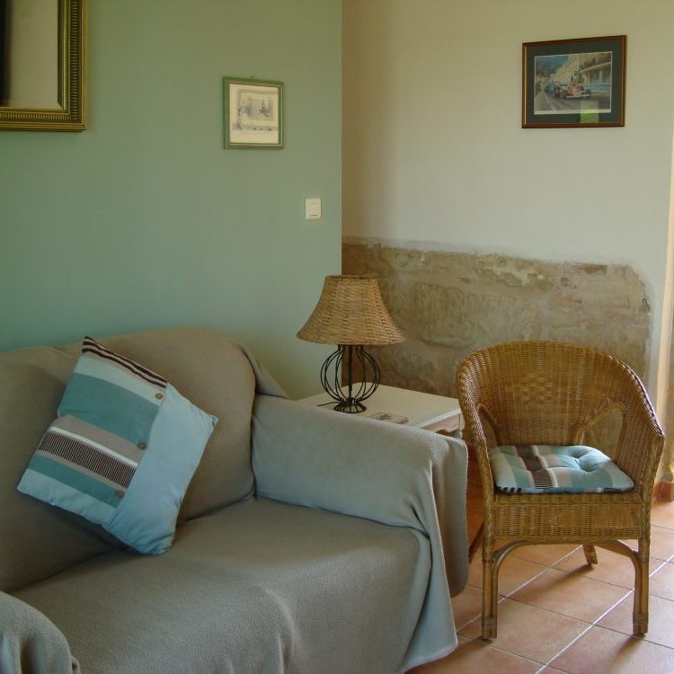 Duck Cottage, bright and sunny